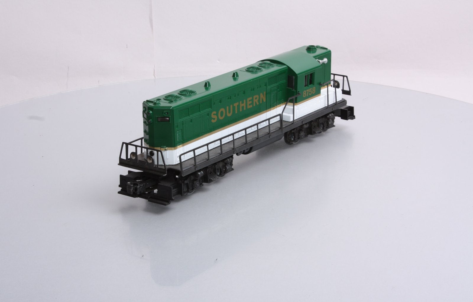 Lionel 6-8758 O Southern GP-7 Dummy Diesel Locomotive LN/Box