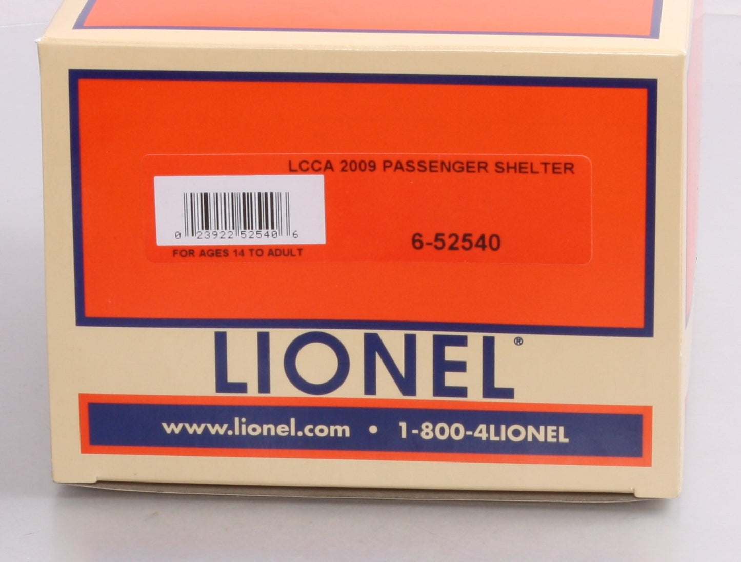 Lionel 6-52540 O Gauge LCAA 2009 Passenger Shelter NIB