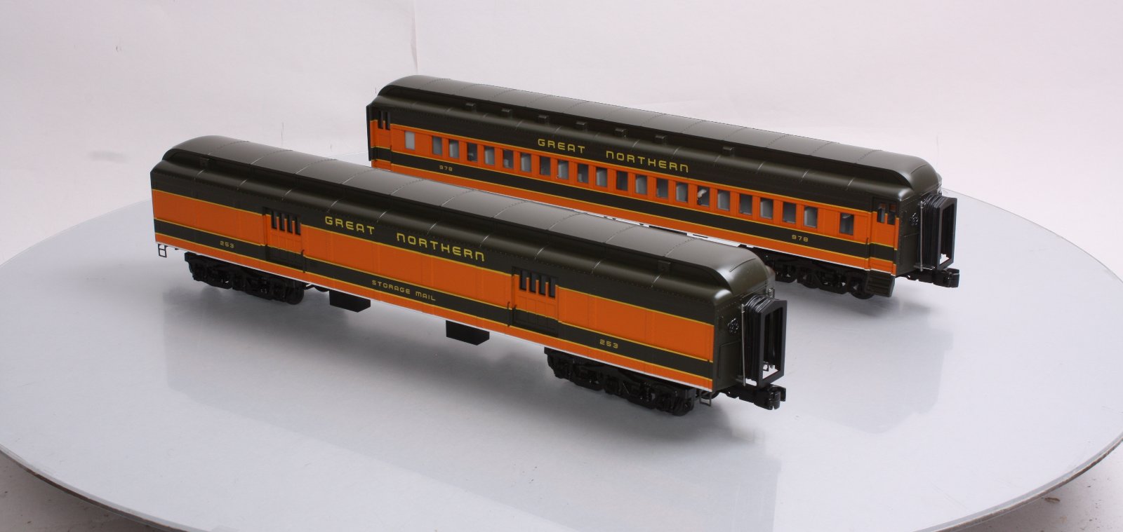 MTH 20-44011 O Great Northern 70' Madison Baggage/Coach LN/Box