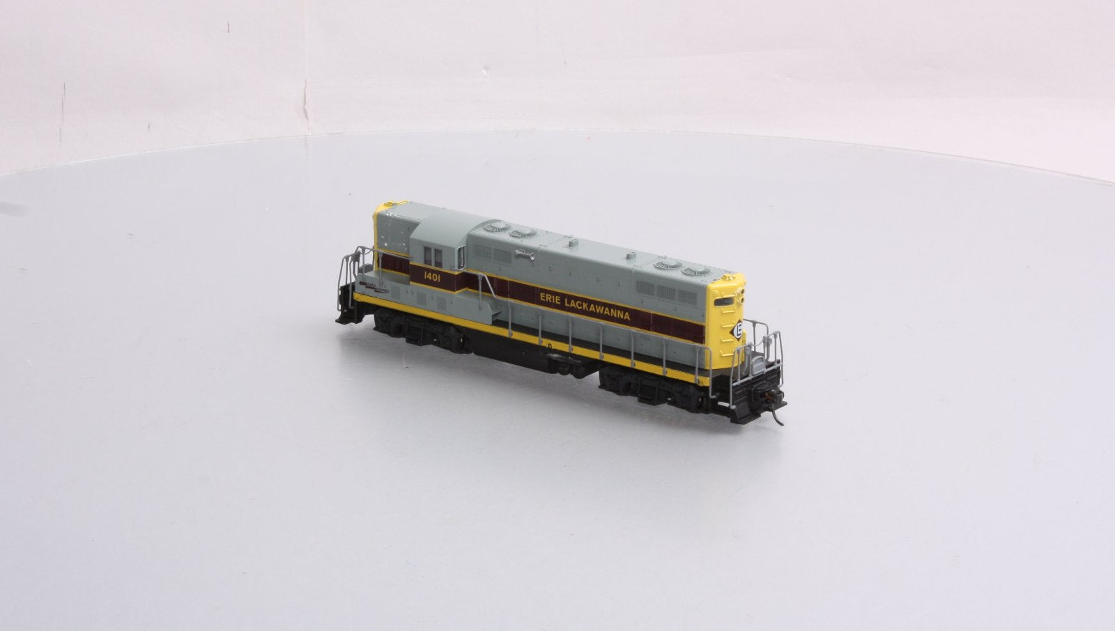 Atlas 8211 HO Scale Erie Lackawanna GP-7 Powered Diesel Locomotive #1401 LN/Box