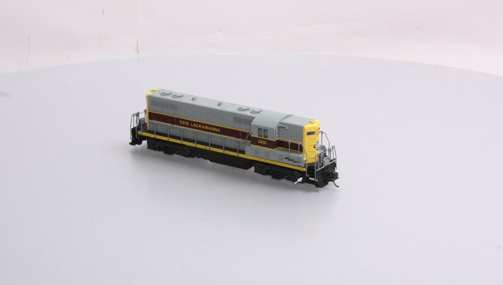Atlas 8211 HO Scale Erie Lackawanna GP-7 Powered Diesel Locomotive #1401 LN/Box