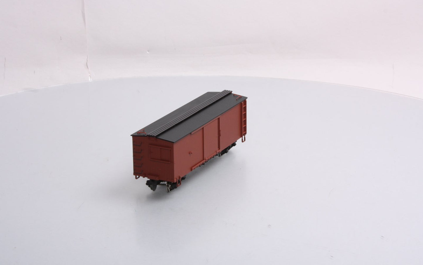 Bachmann Spectrum 27099 On30 Painted & Unlettered Wood Boxcar