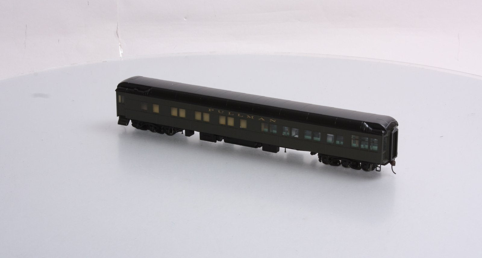 Walthers 932-10451 HO Scale Heavyweight Pullman Solarium Observation Car LN/Box
