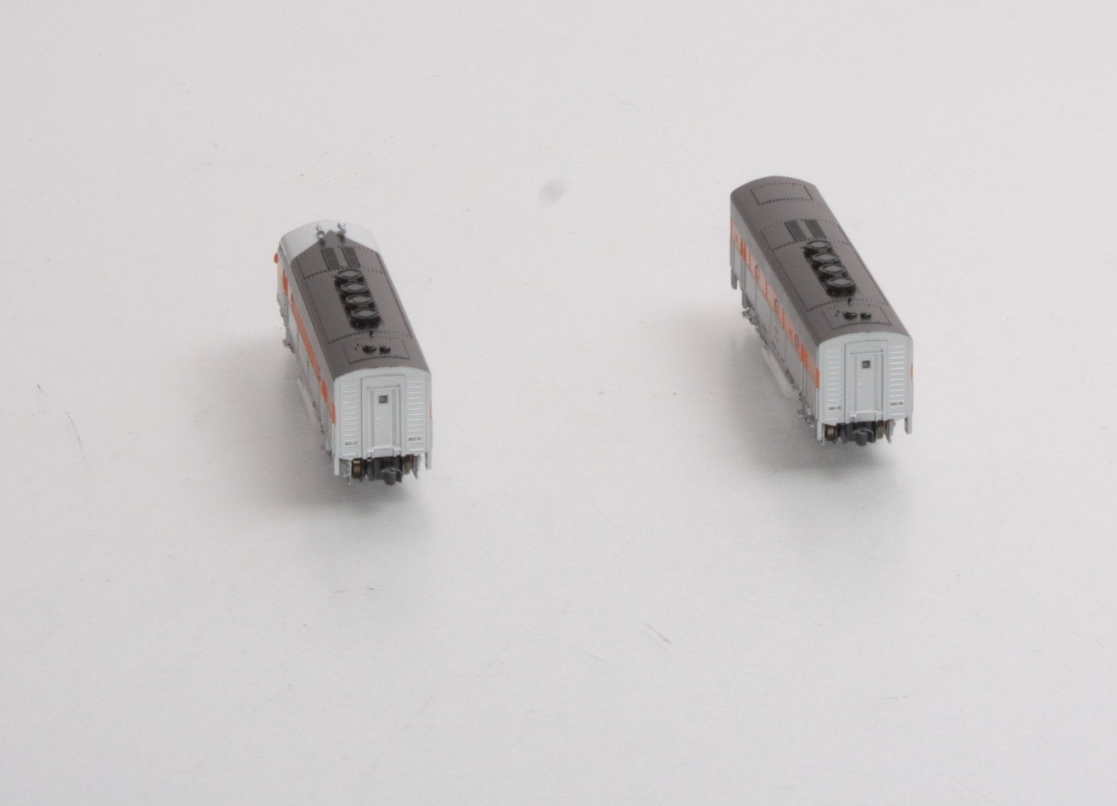 Kato 106-0302 N Scale Western Pacific F3 A/B Diesel Locomotive Set LN/Box