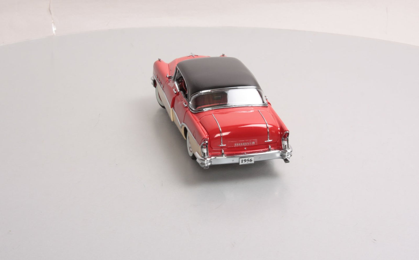 Danbury Mint 1956 1:24 1956 Buick Roadmaster 4-Door Riviera LN/Box