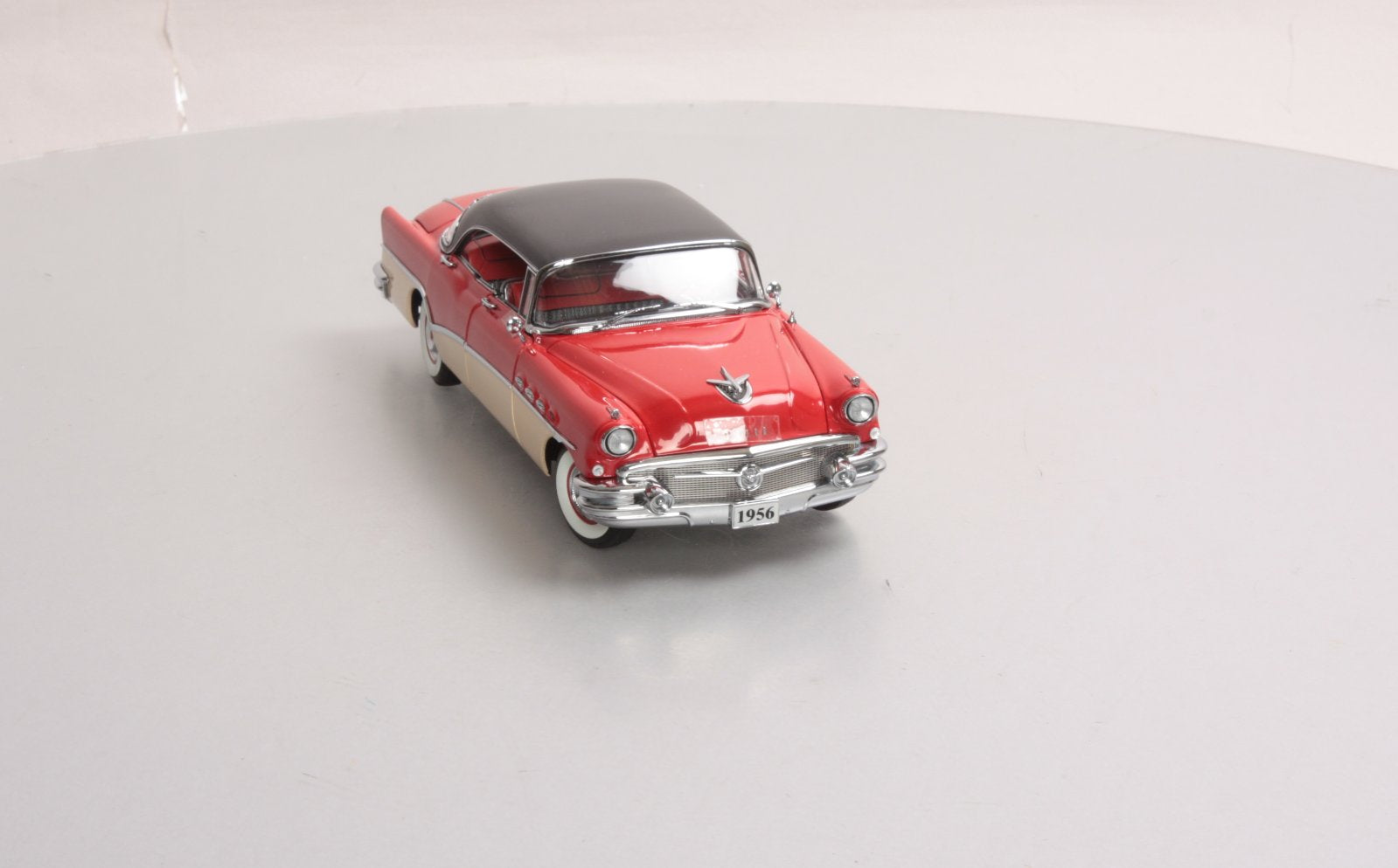Danbury Mint 1956 1:24 1956 Buick Roadmaster 4-Door Riviera LN/Box