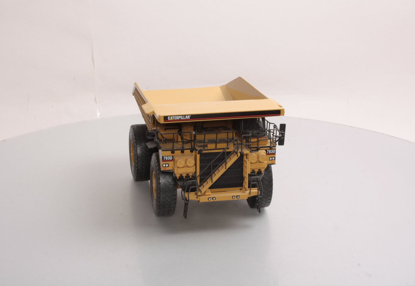 Norscot 55151 1:50 Scale Diecast Caterpillar 793D Off Highway Truck LN/Box