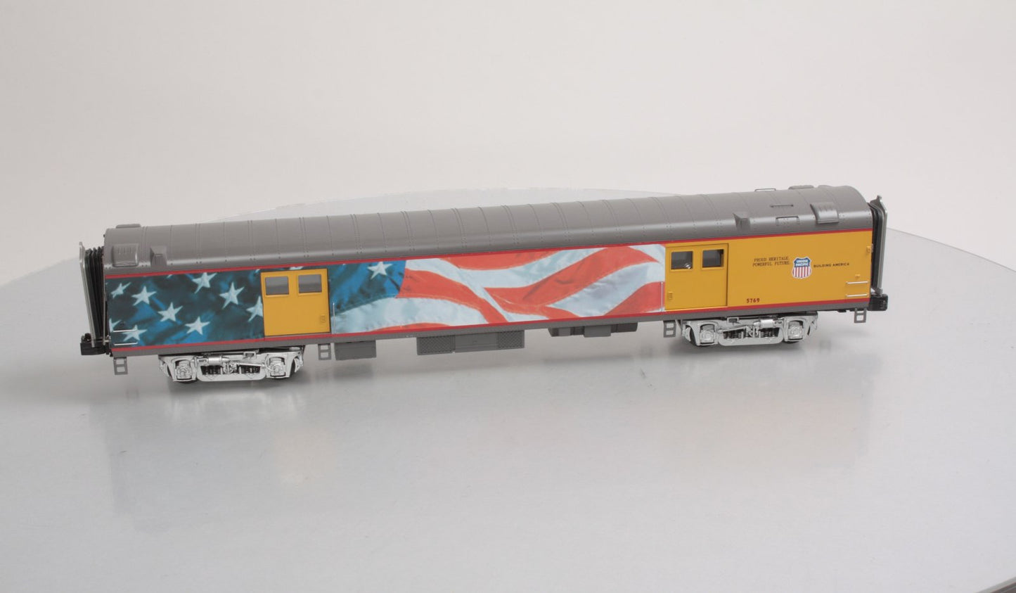 MTH 20-68002 O Gauge Union Pacific 70’ ABS Smooth Side Baggage Car #5769 LN/Box