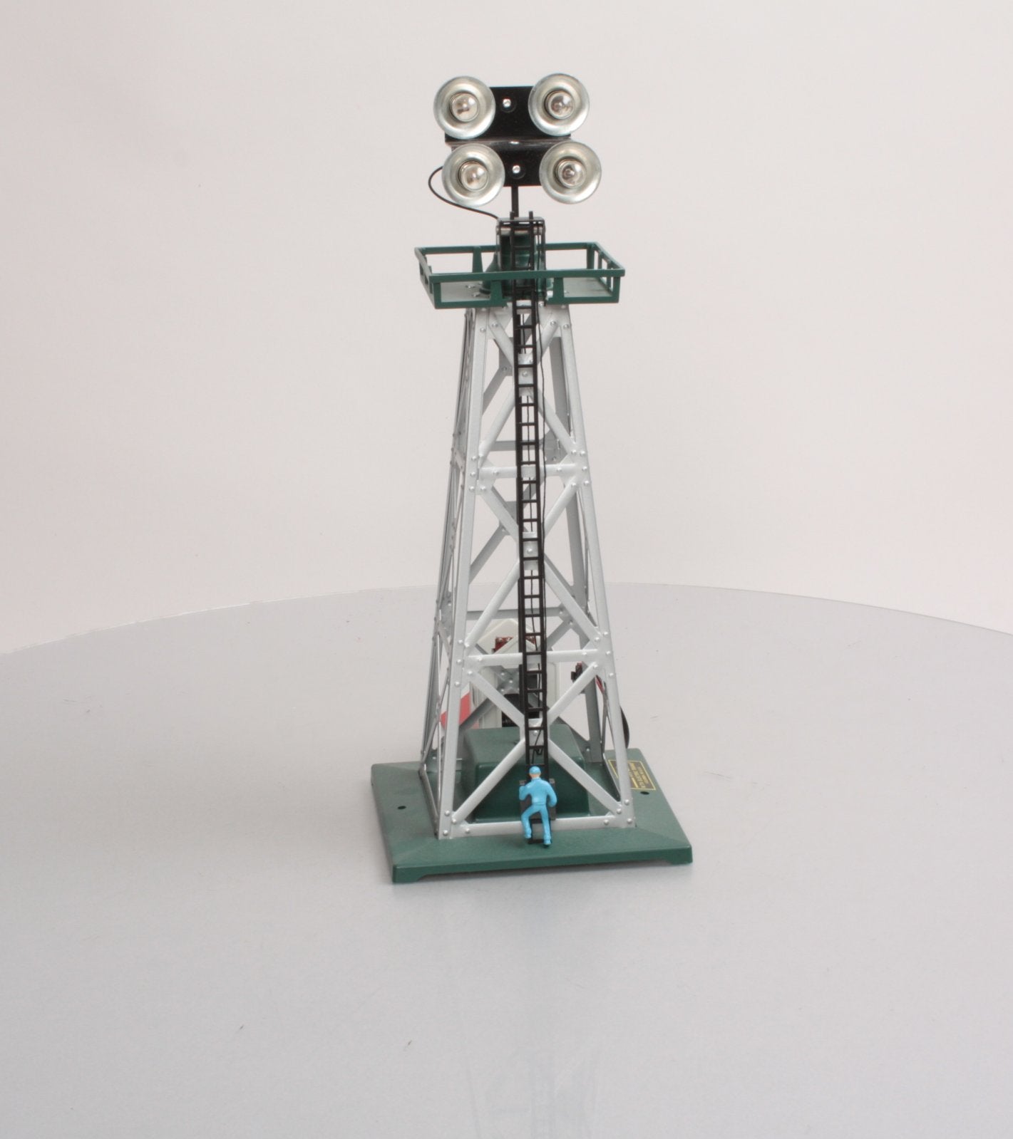 MTH 30-9120 O Animated Gabe the Lamplighter LN/Box