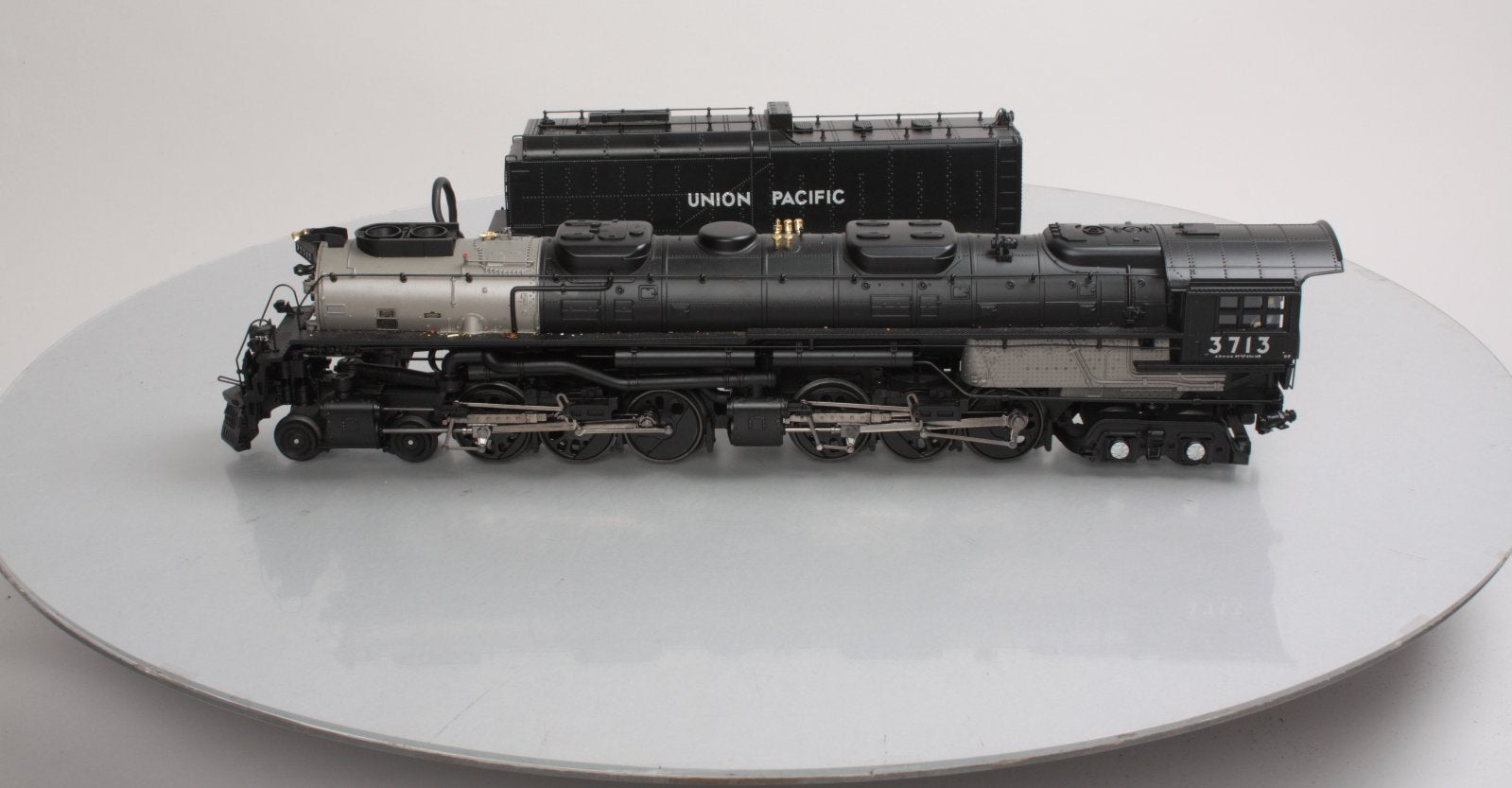 MTH 20-3089-1 Union Pacific 4-6-6-4 Challenger Steam Loco & Tender w/PS2 #3713 LN/Box