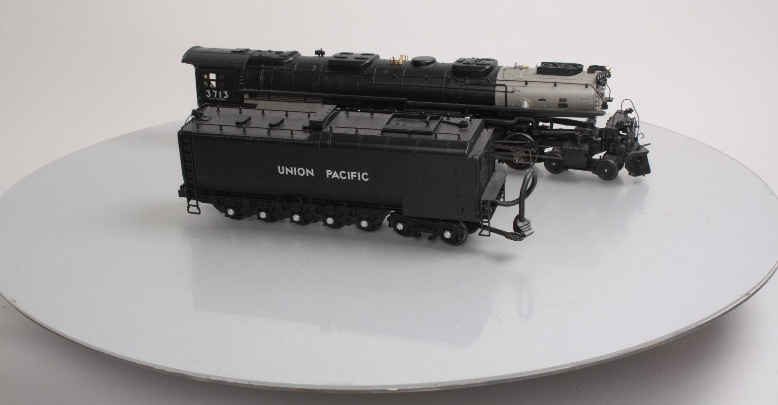 MTH 20-3089-1 Union Pacific 4-6-6-4 Challenger Steam Loco & Tender w/PS2 #3713 LN/Box