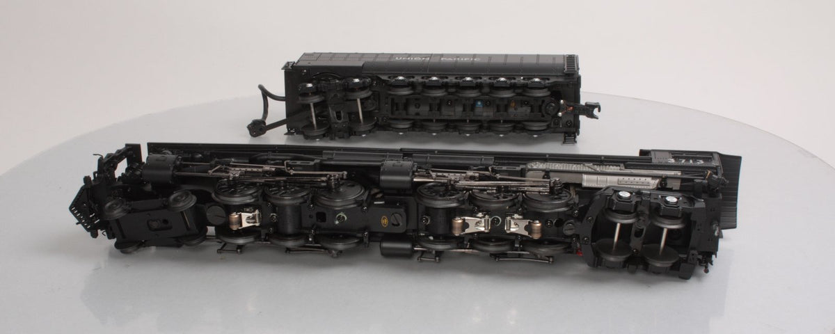 MTH 20-3089-1 Union Pacific 4-6-6-4 Challenger Steam Loco & Tender w/PS2 #3713 LN/Box