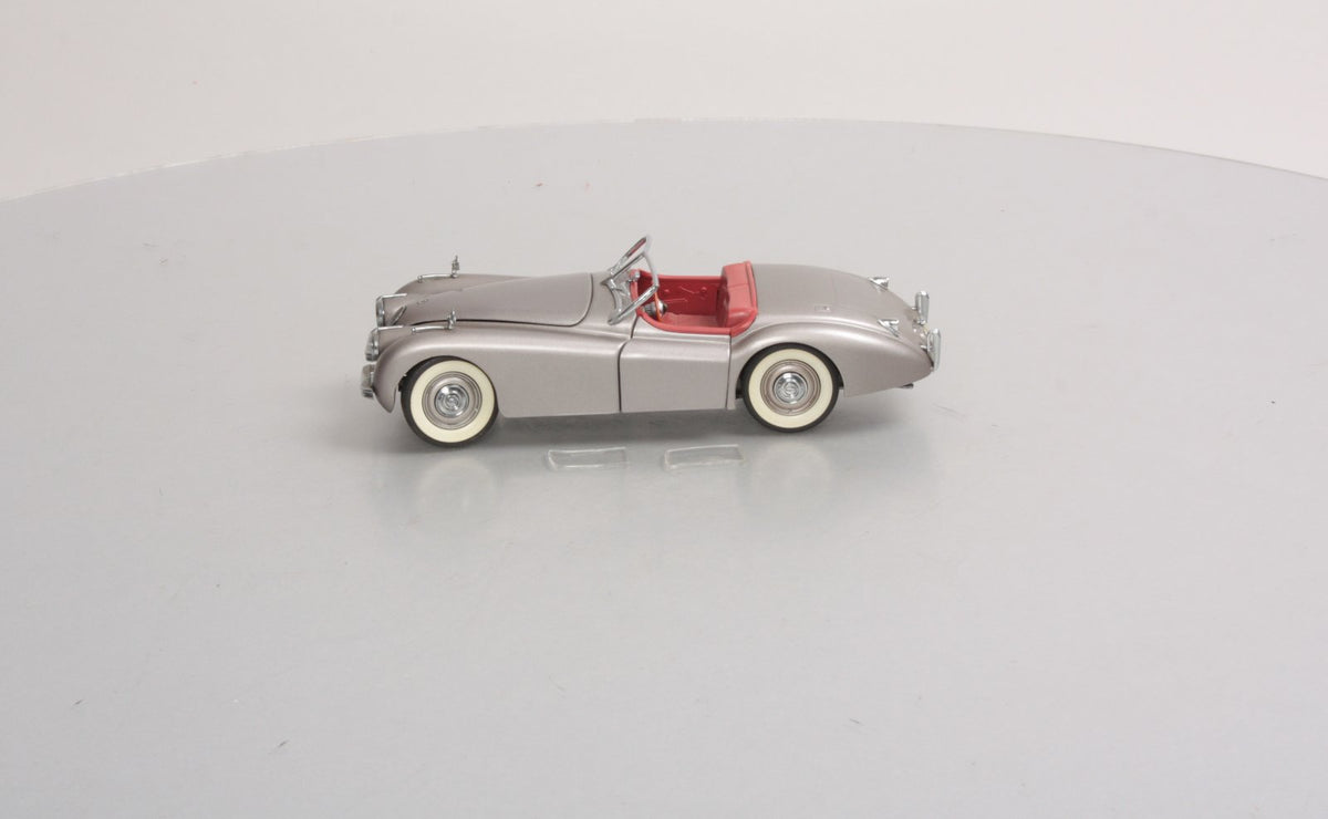 Danbury Mint 1:24 1949 Jaguar XK120 in Grey LN/Box