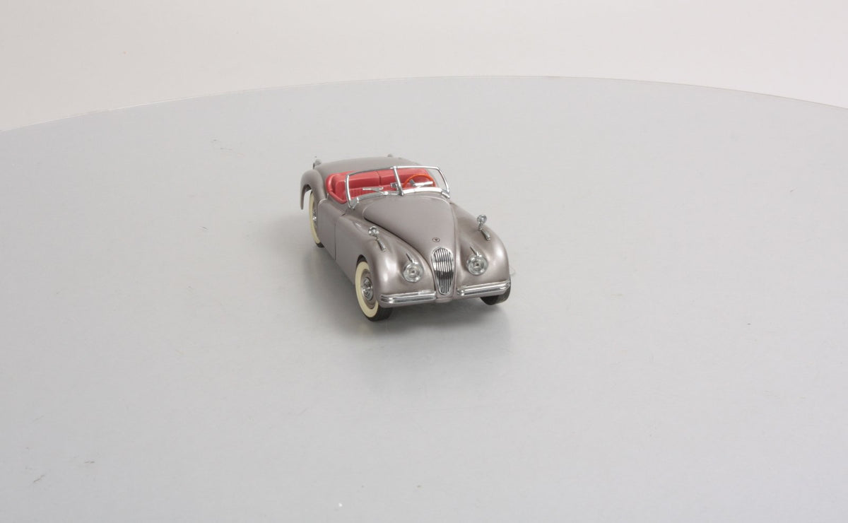 Danbury Mint 1:24 1949 Jaguar XK120 in Grey LN/Box