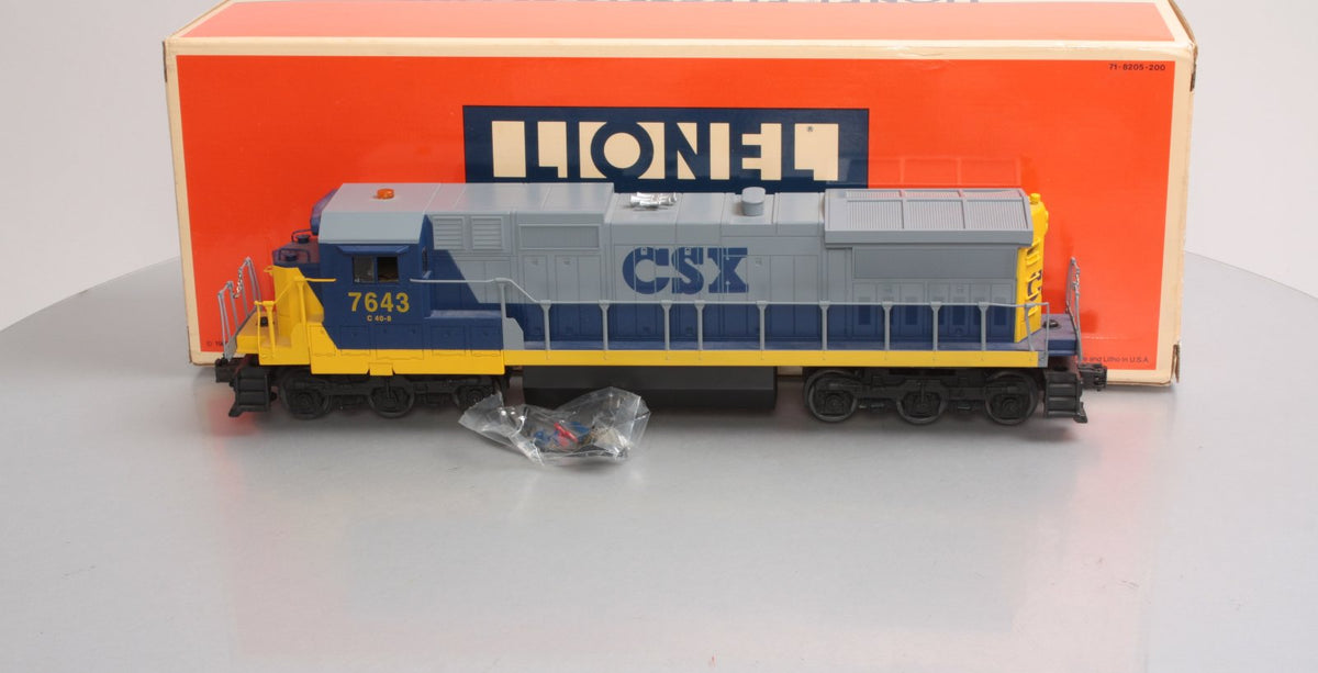 Lionel 6-18215 O Gauge CSX Dash 8 Diesel Engine #7643 EX/Box
