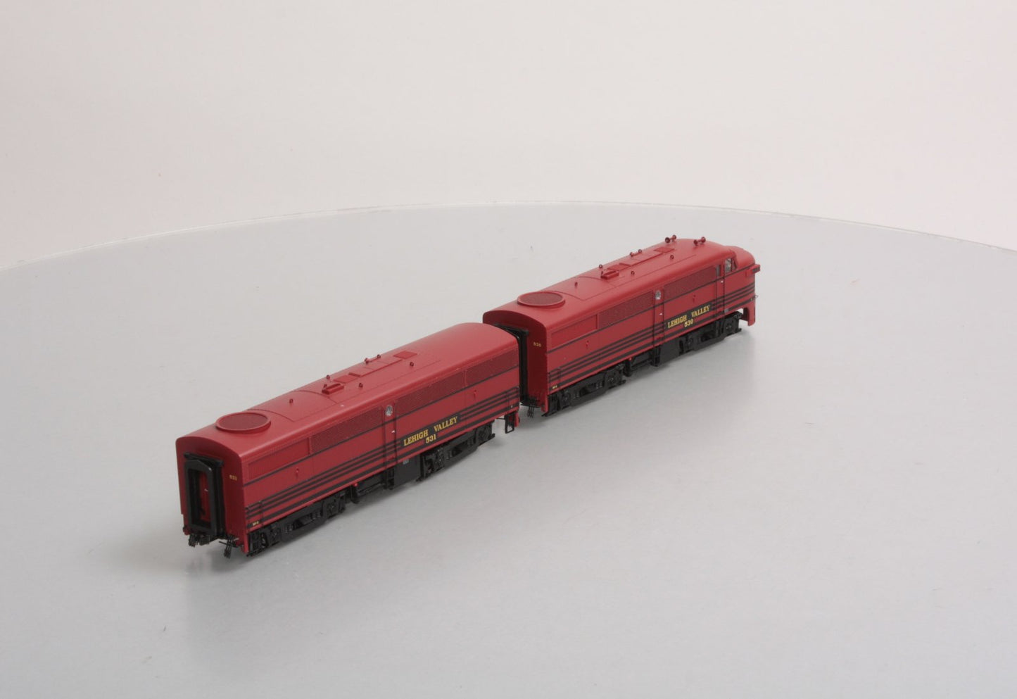 MTH 80-2098-1 HO Lehigh Valley Alco FA-1 A/B Set w/Proto-Sound 3.0 (Set of 2)