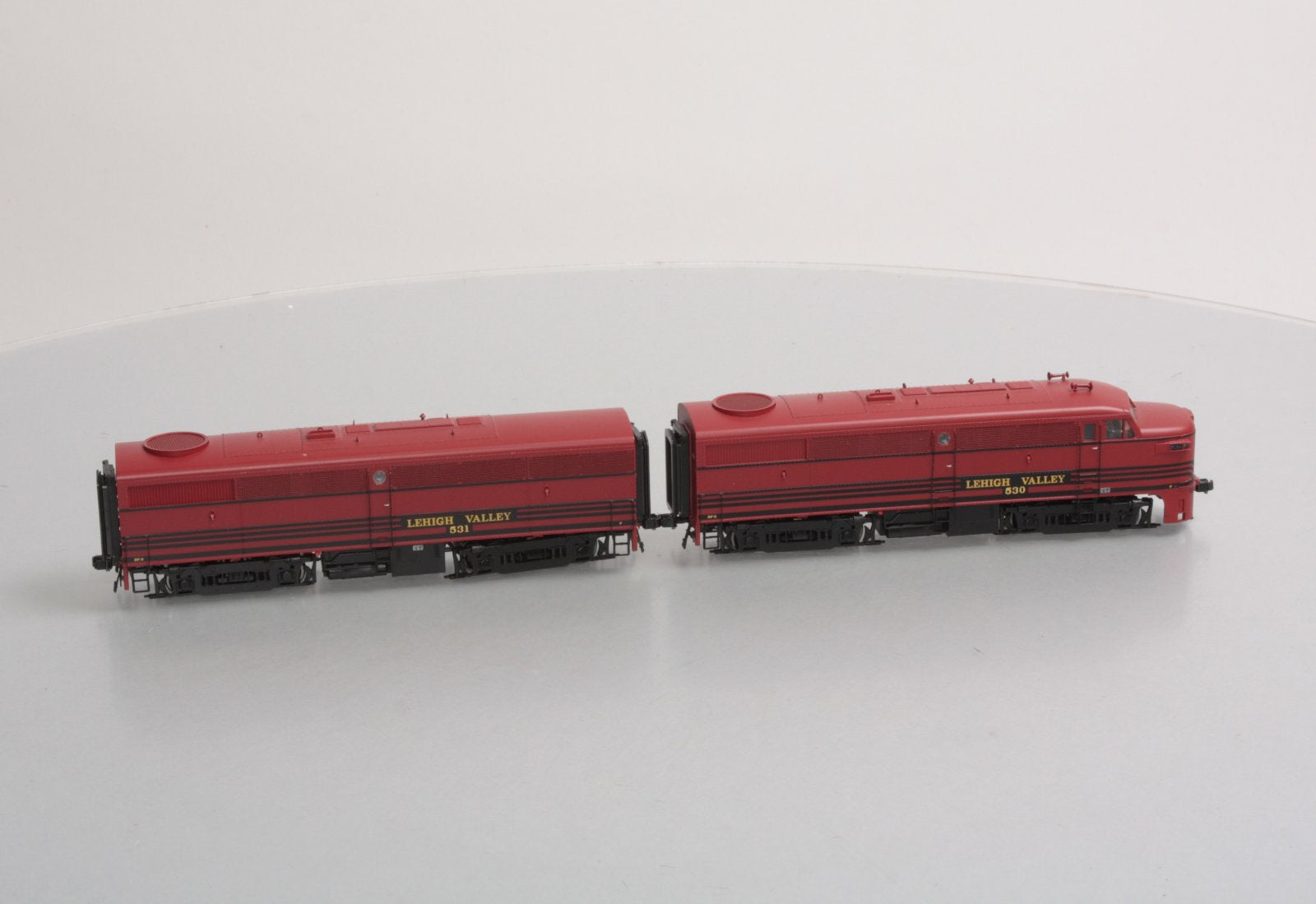 MTH 80-2098-1 HO Lehigh Valley Alco FA-1 A/B Set w/Proto-Sound 3.0 (Set of 2)
