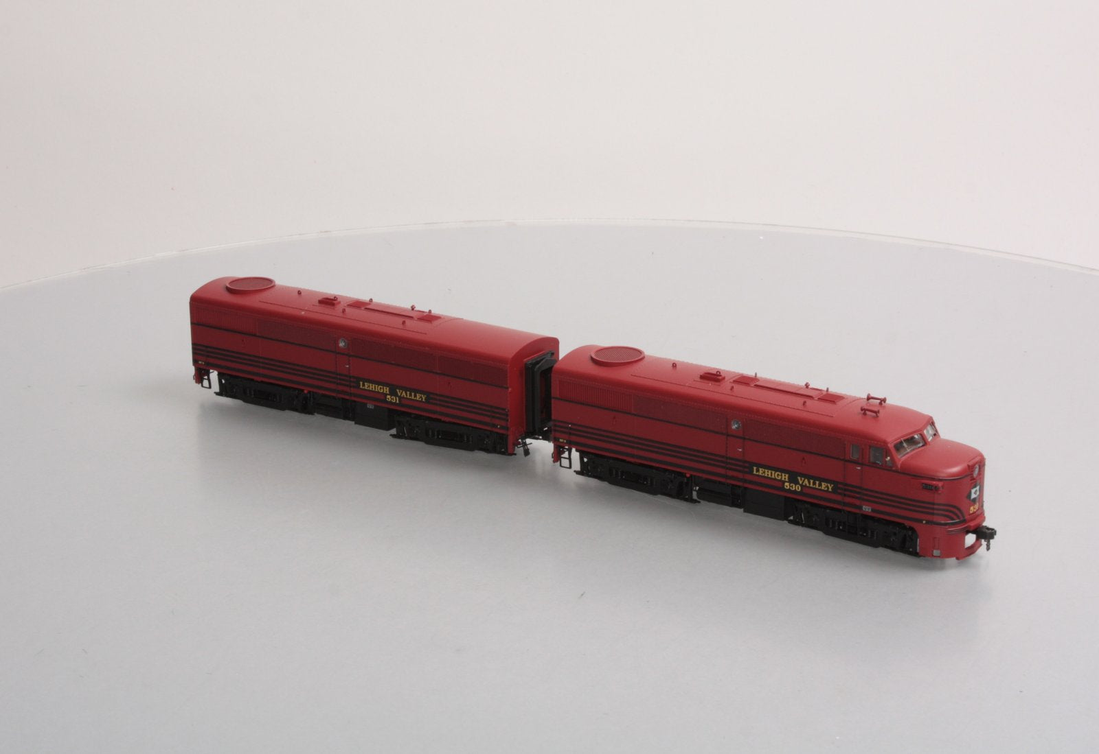 MTH 80-2098-1 HO Lehigh Valley Alco FA-1 A/B Set w/Proto-Sound 3.0 (Set of 2)