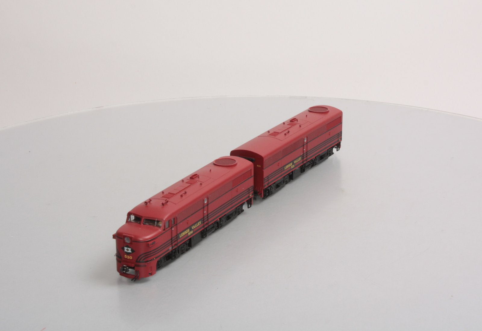 MTH 80-2098-1 HO Lehigh Valley Alco FA-1 A/B Set w/Proto-Sound 3.0 (Set of 2)