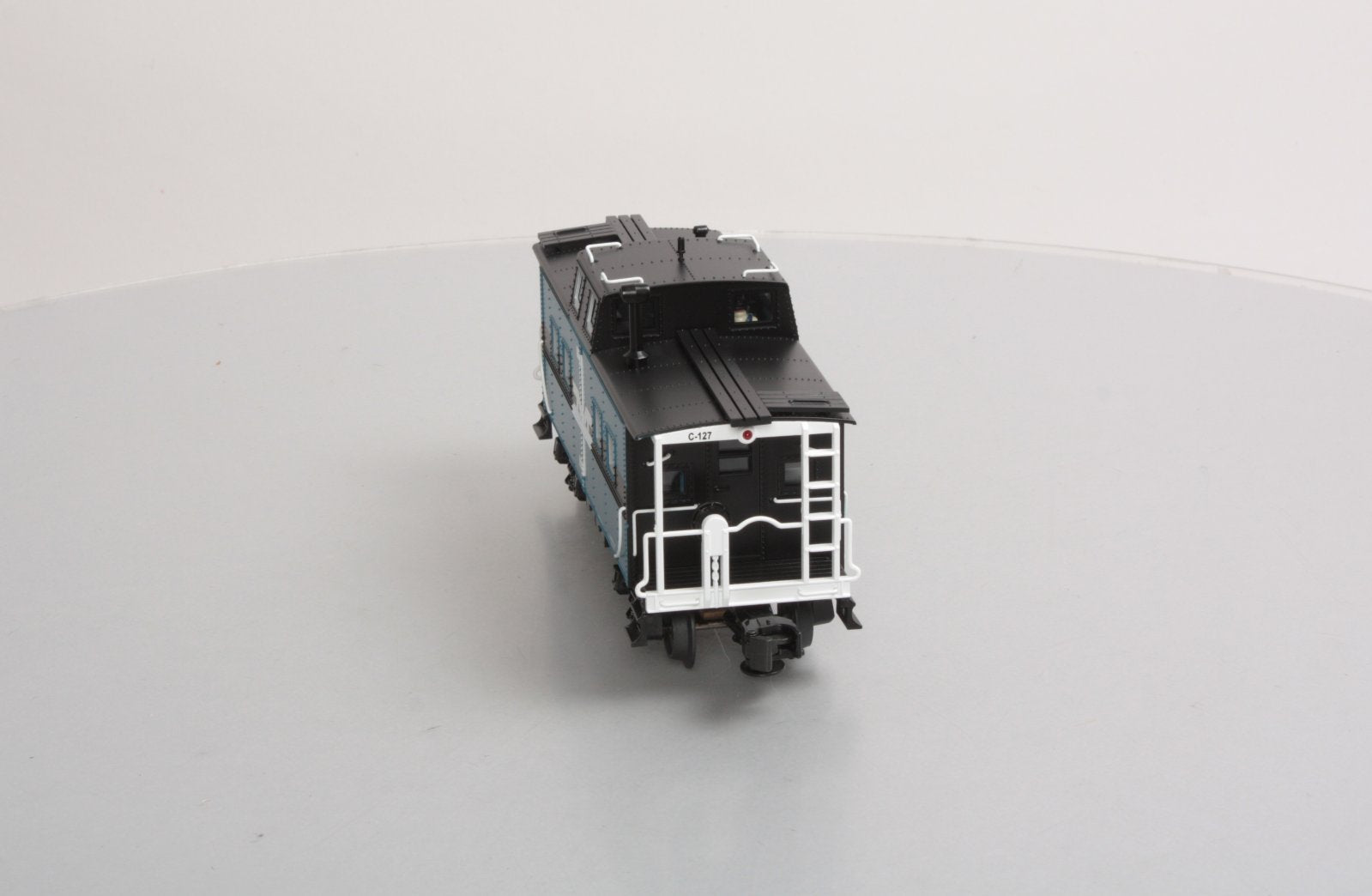 MTH 20-91064 O Gauge Boston & Maine Caboose #C-127 NIB
