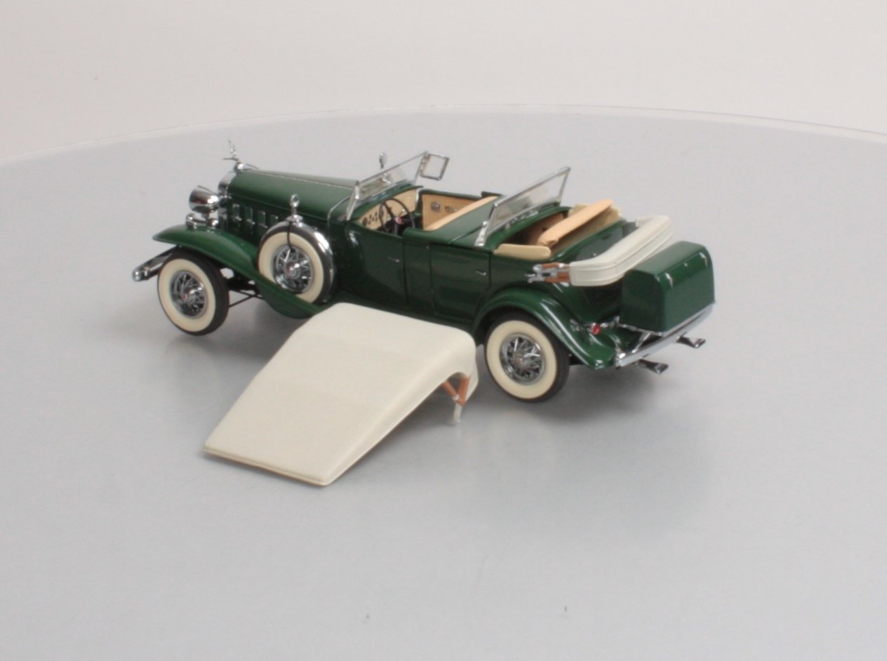 Danbury Mint 1932 1:24 Diecast 1932 Cadillac V-16 Sport Phaeton NIB