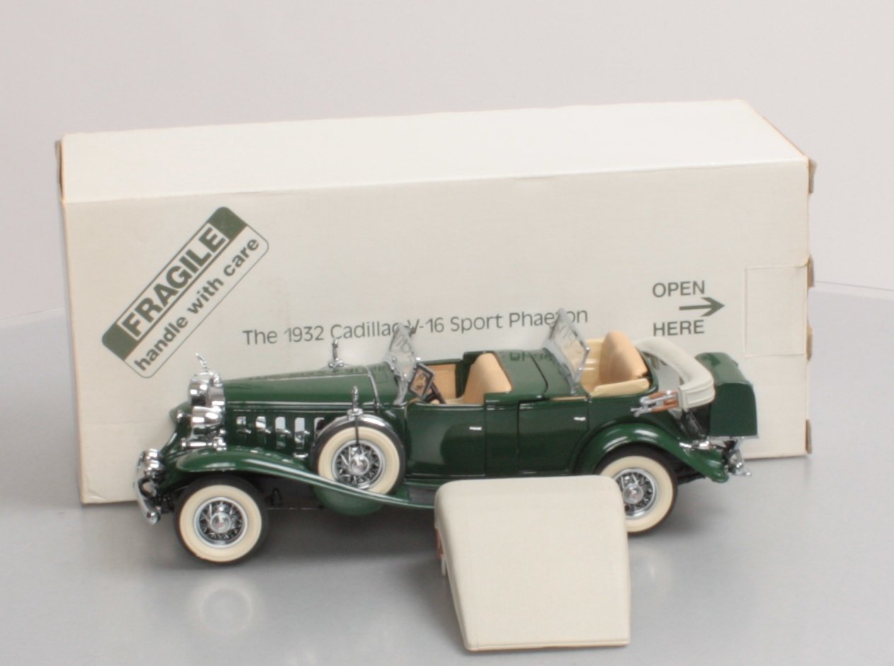 Danbury Mint 1932 1:24 Diecast 1932 Cadillac V-16 Sport Phaeton NIB
