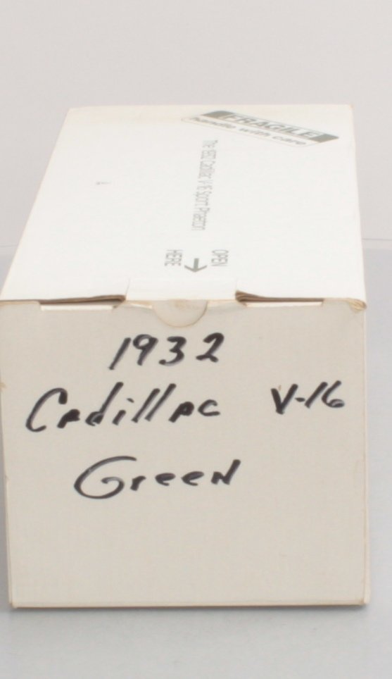 Danbury Mint 1932 1:24 Diecast 1932 Cadillac V-16 Sport Phaeton NIB