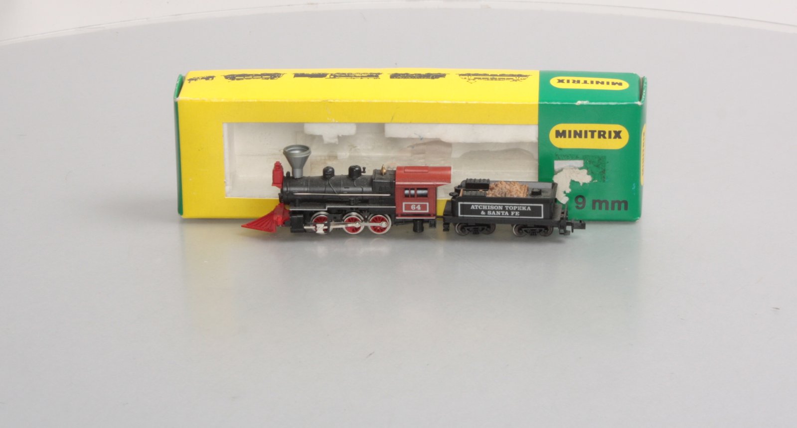 Minitrix 2087 N Scale Santa Fe 0-6-0 Steam Locomotive & Tender #64 LN/Box
