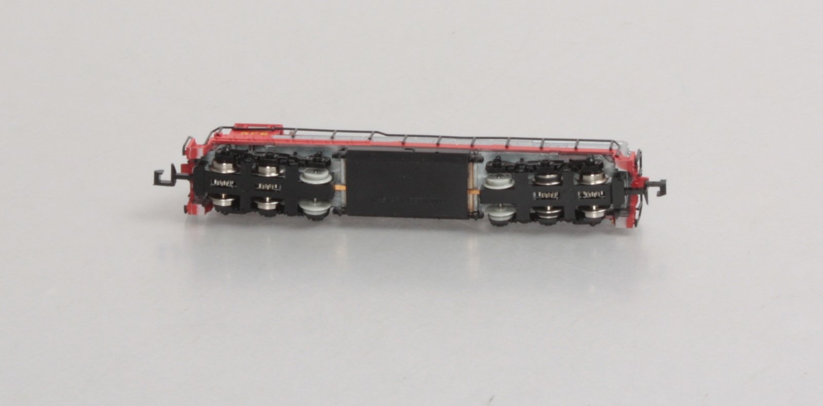 Minitrix T12006 N Scale Santa Fe GEU25B Diesel Locomotive #576 LN/Box