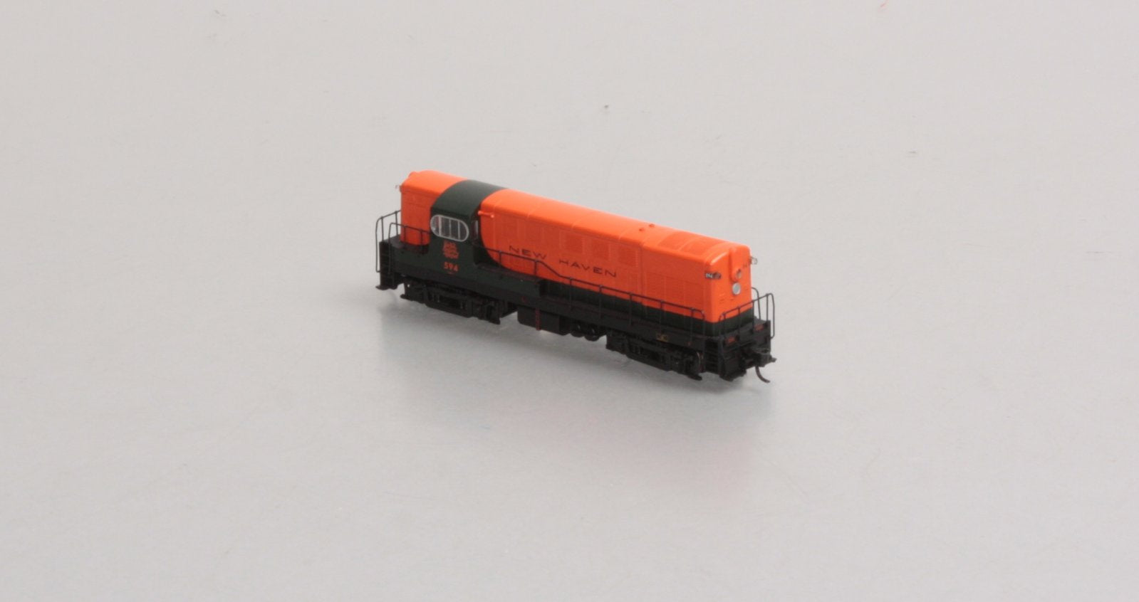 Atlas 52027 N New Haven FM H15-44 Diesel Locomotive Standard DC #594