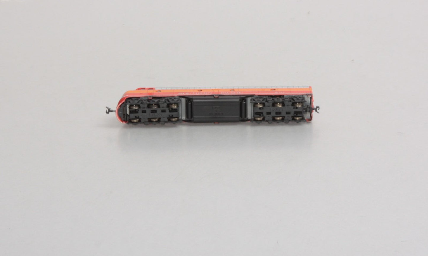 Kato 176-281 N Scale Southern Pacific Daylight E8/9A Diesel Locomotive #6047 LN/Box