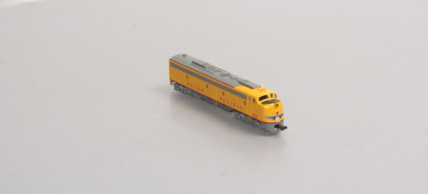 Kato 176-265 N Scale Union Pacific E8/9A Diesel Engine #926 LN/Box