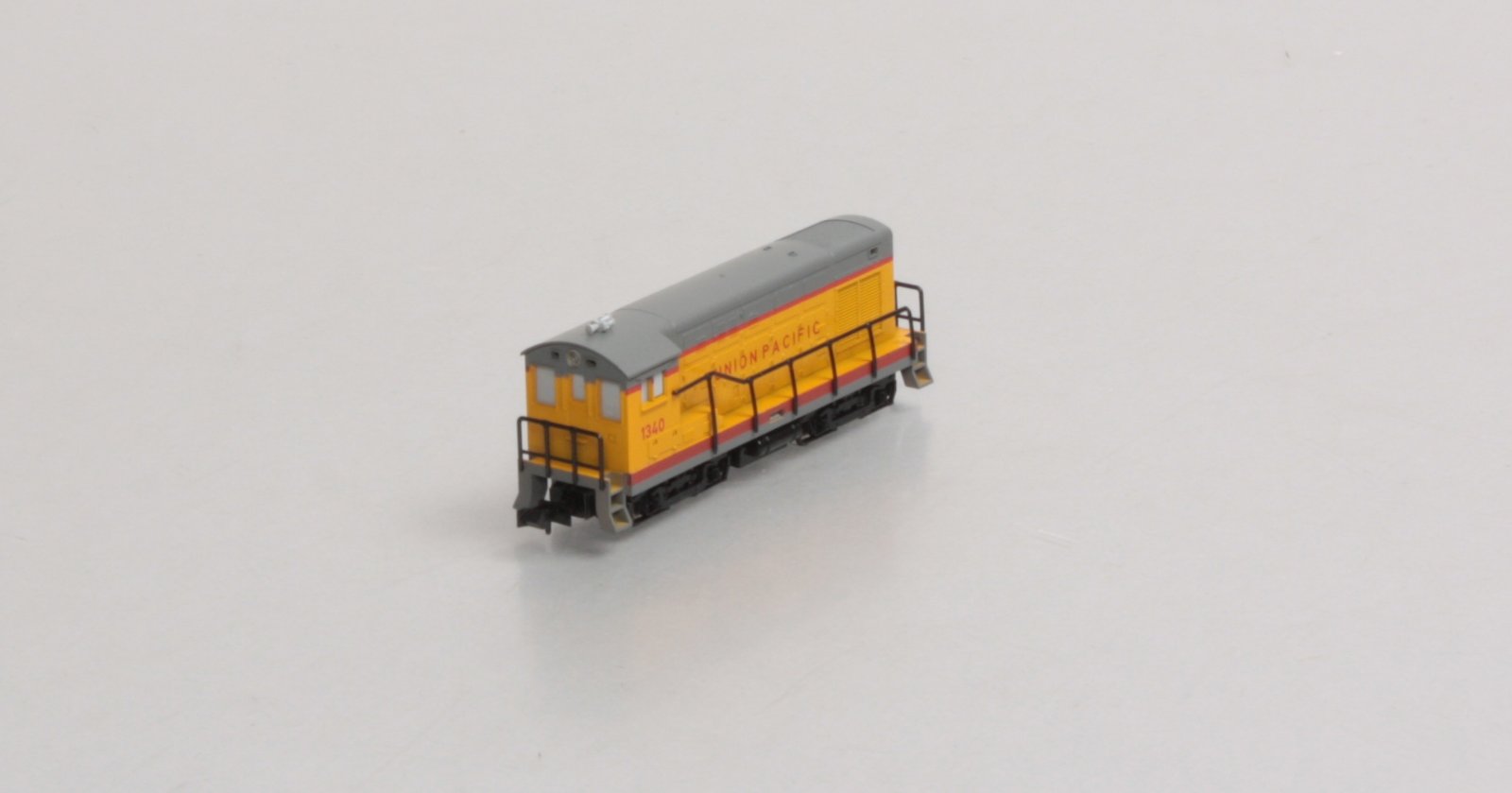 Minitrix 2004 N Scale Union Pacific Switcher Engine EX/Box