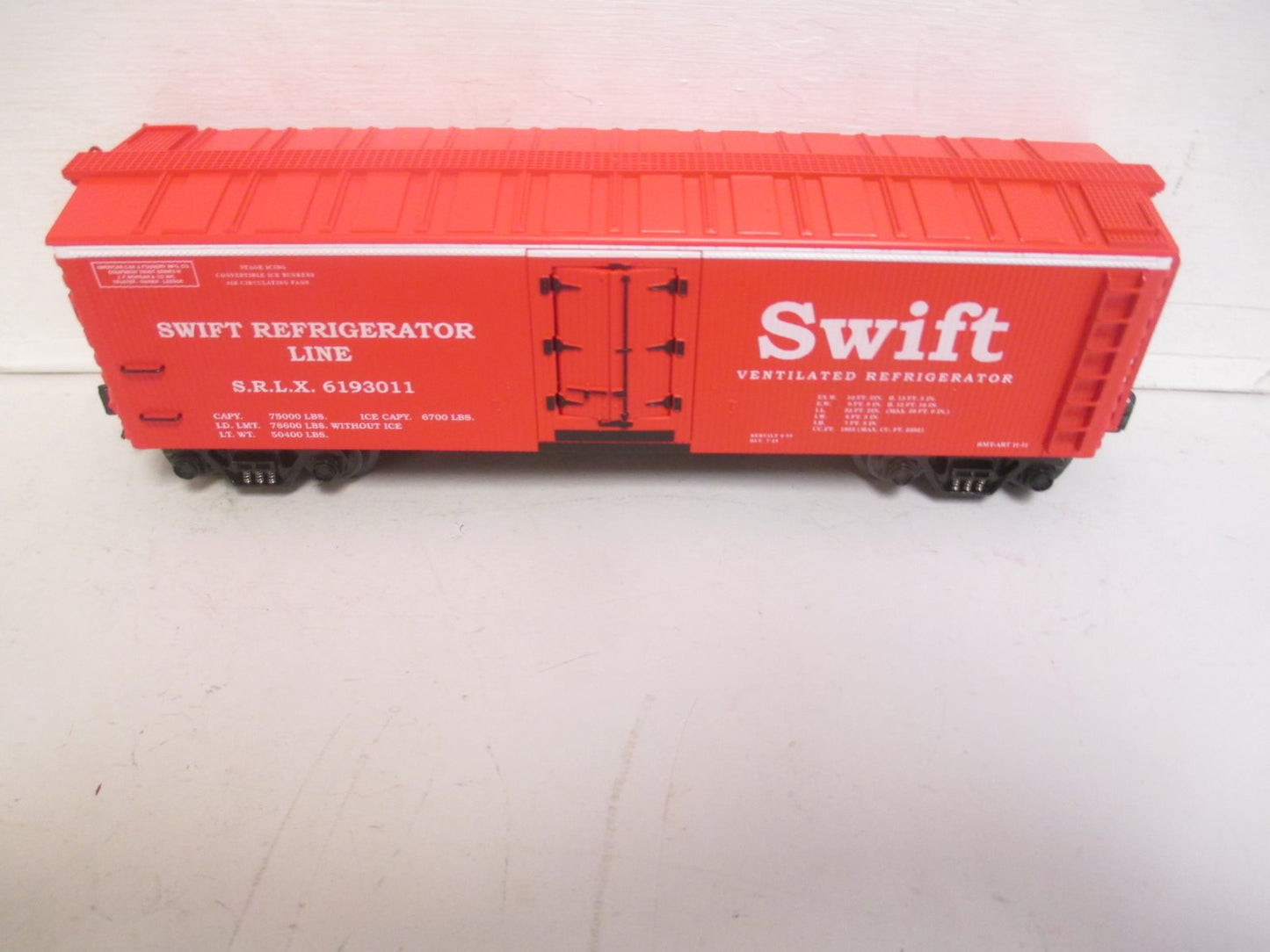 O-Line 138 Swift Meat Reefer #6193011