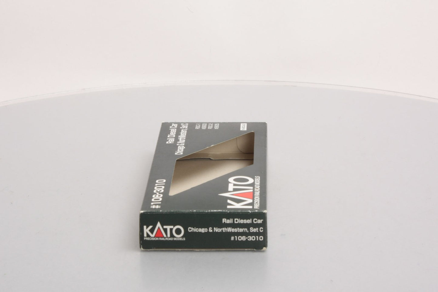 Kato 106-3010 N Scale C&NW Budd RDC-1 #9933 & RDC2 #9935 Set