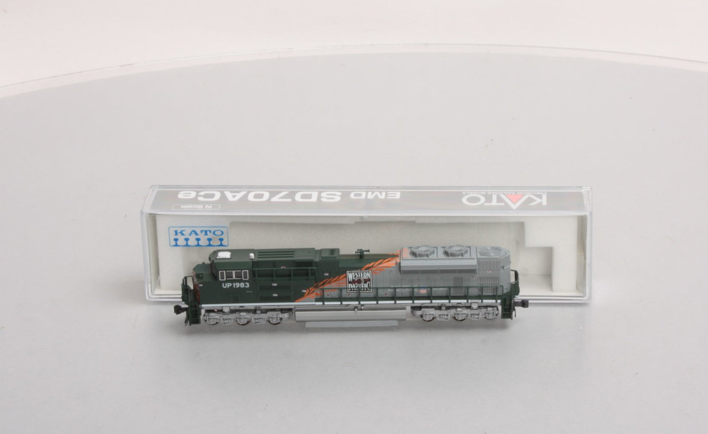 Kato 176-8410 N Western Pacific UP Heritage SD70ACe Diesel Loco #1983 w DCC LN/Box
