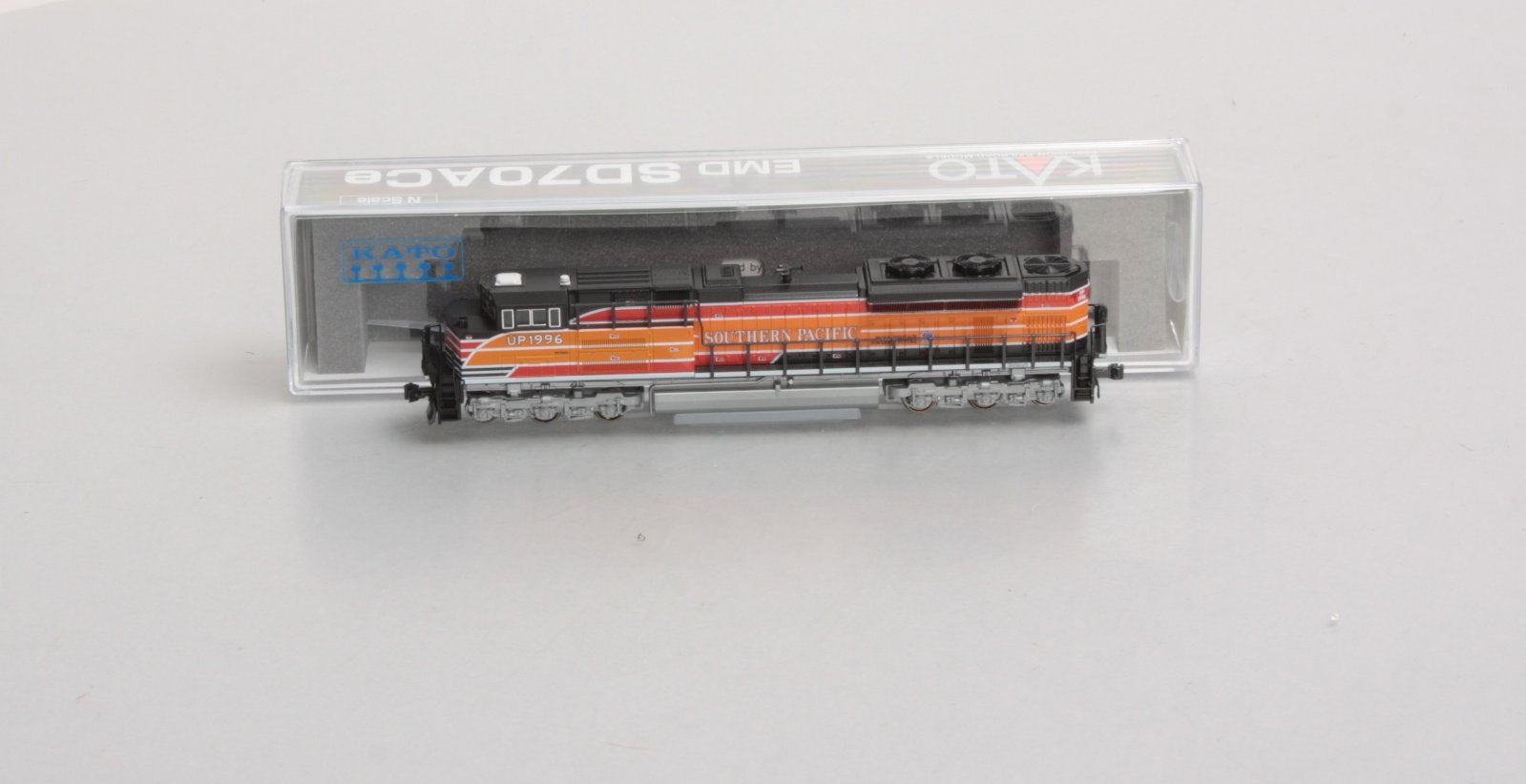 Kato 176-8406 N Scale Southern Pacific SD70ACe Diesel Locomotive