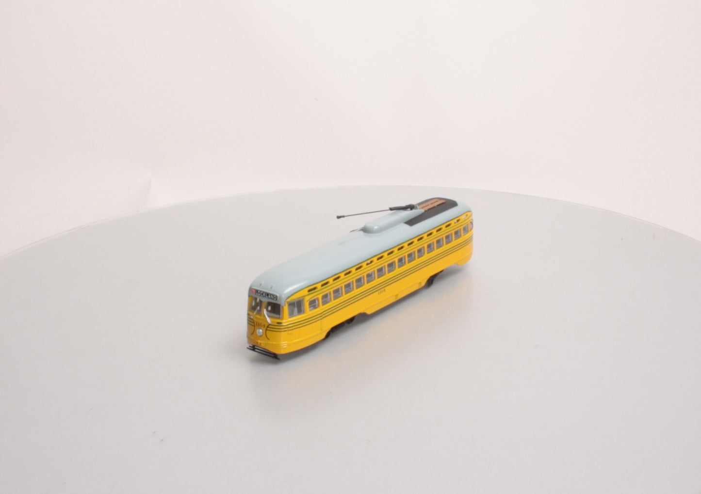 Corgi 55005 1:50 Cincinnati PCC Street Car