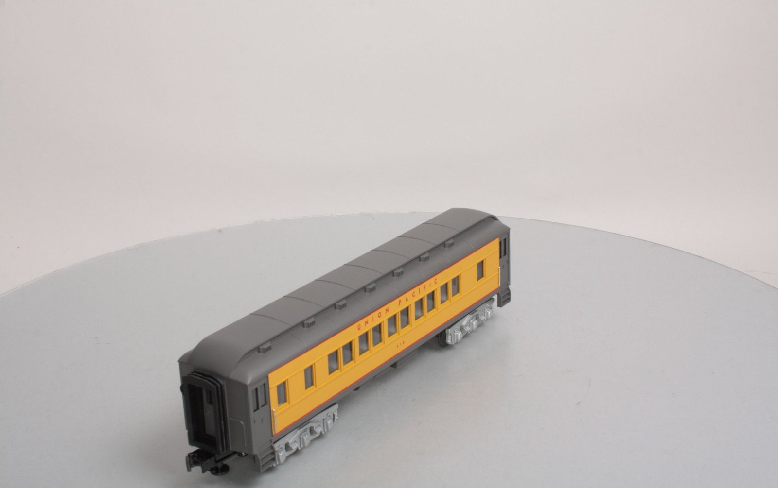 MTH 30-6252-3 O Gauge Railking Union Pacific Madison Coach #418 EX/Box