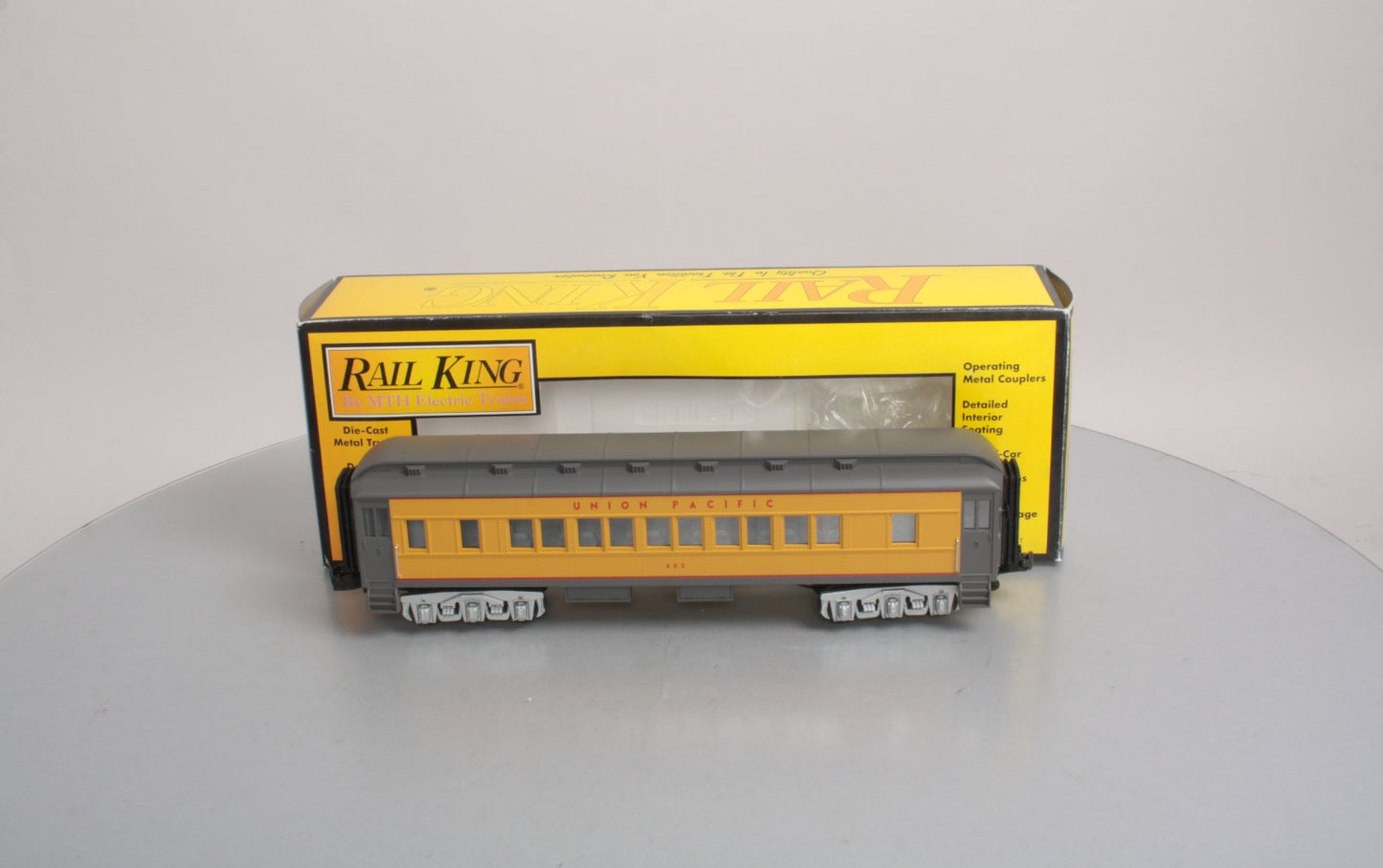 MTH 30-6252-2 O Gauge Railking Union Pacific Madison Coach #405 EX/Box
