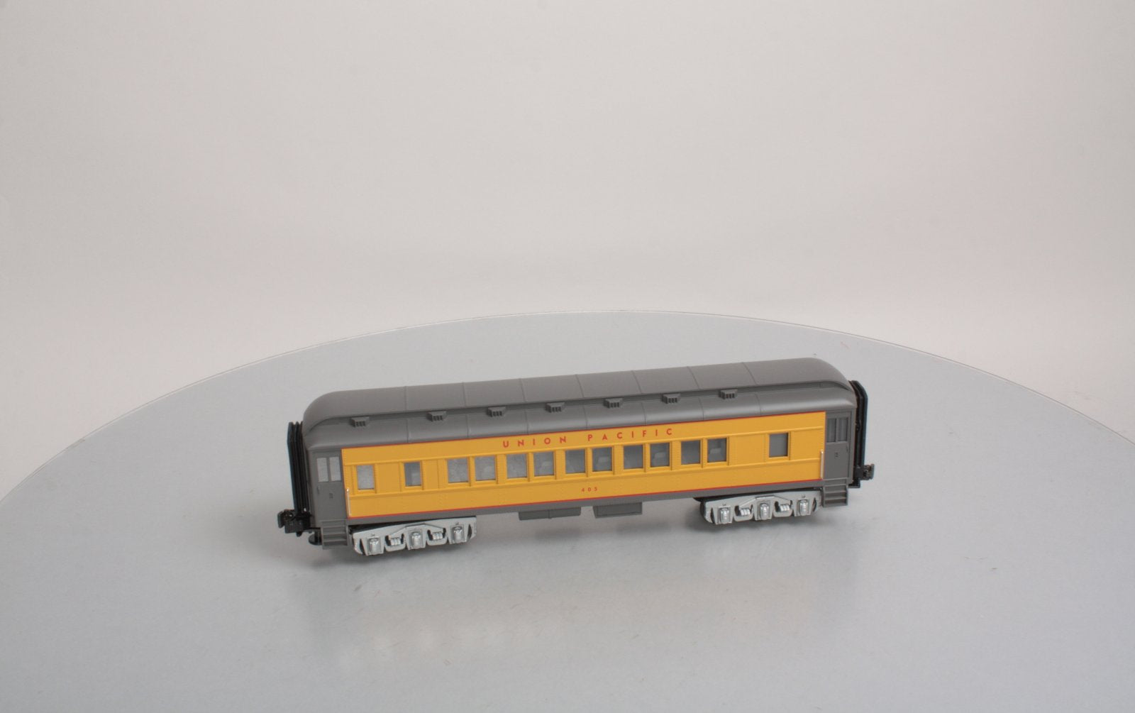 MTH 30-6252-2 O Gauge Railking Union Pacific Madison Coach #405 EX/Box