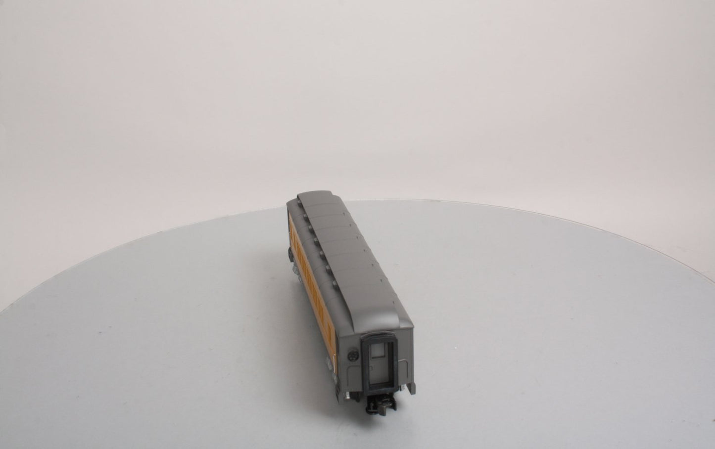 MTH 30-6252-2 O Gauge Railking Union Pacific Madison Coach #405 EX/Box