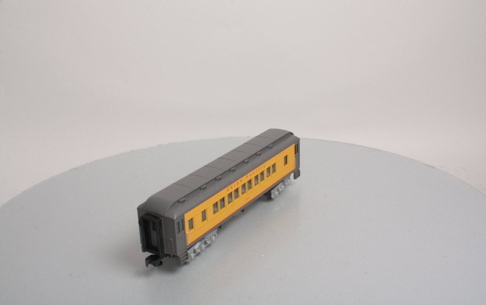 MTH 30-6252-2 O Gauge Railking Union Pacific Madison Coach #405 EX/Box