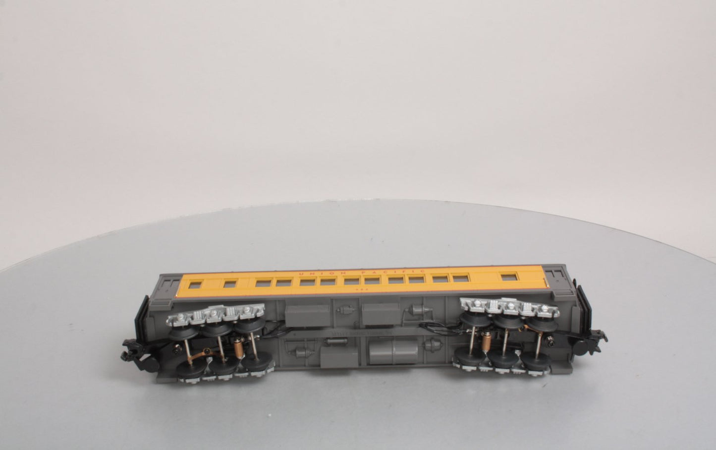 MTH 30-6252-2 O Gauge Railking Union Pacific Madison Coach #405 EX/Box