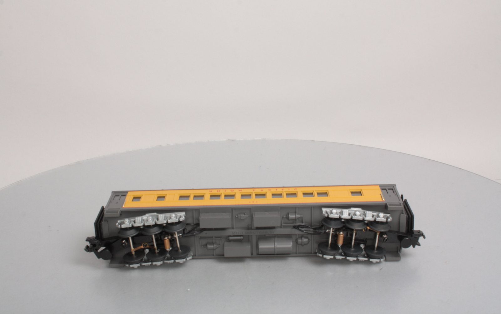 MTH 30-6252-2 O Gauge Railking Union Pacific Madison Coach #405 EX/Box