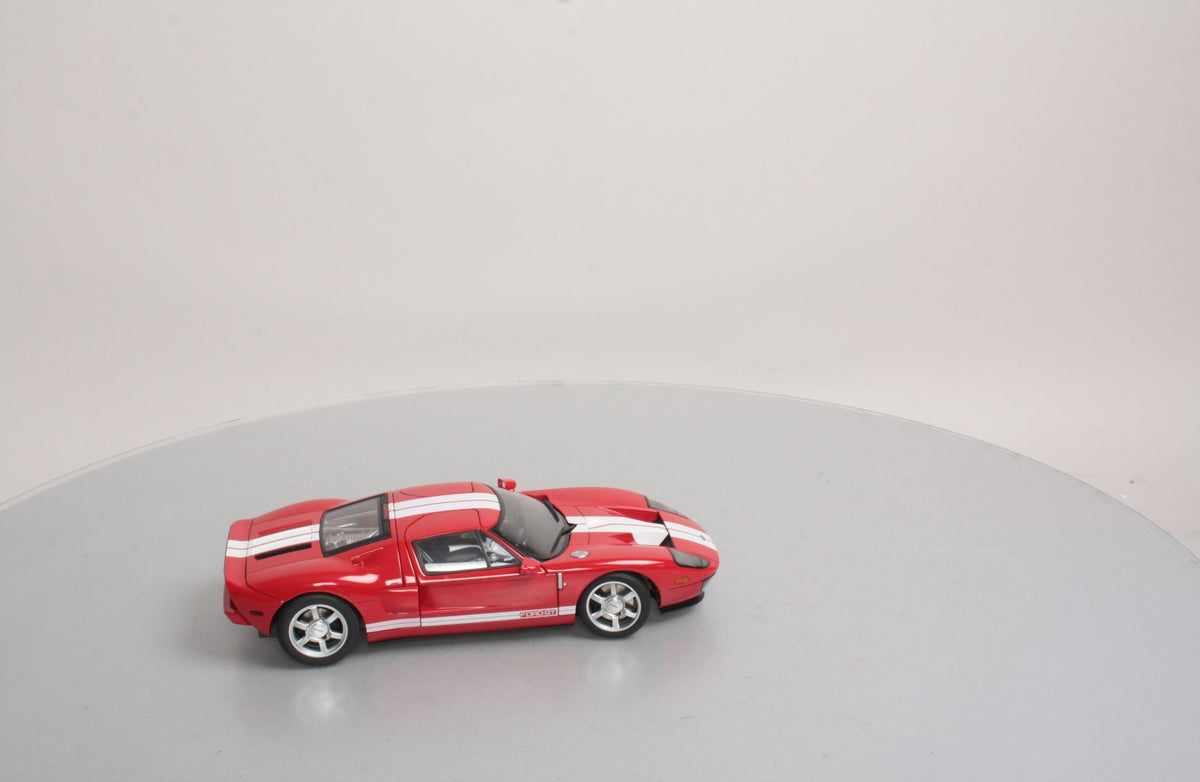 AutoArt 72906 1:18 1967 Ford GT in Red/White Stripes LN