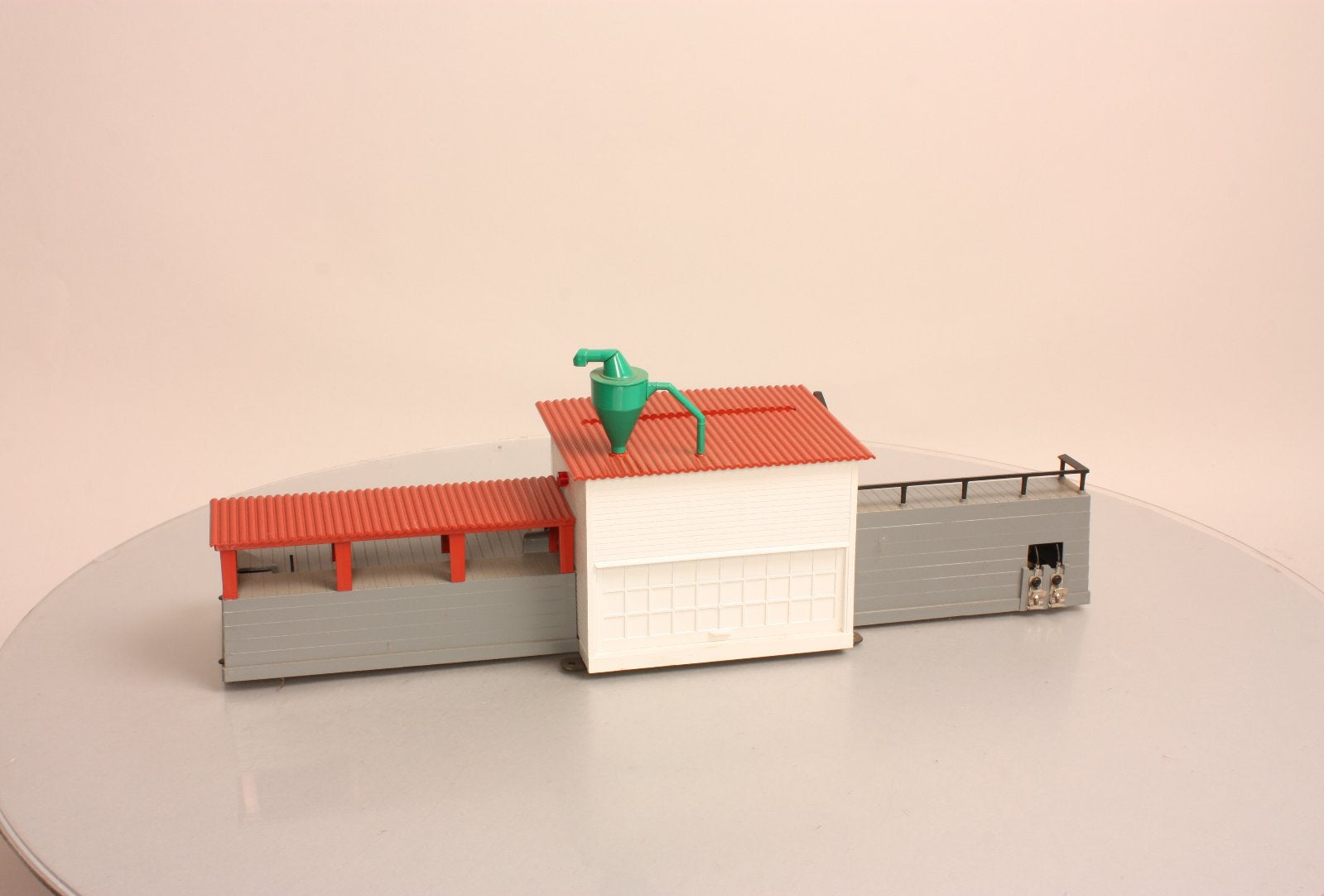 Lionel 6-37919 O Scale Operating Sawmill Accessory EX/Box