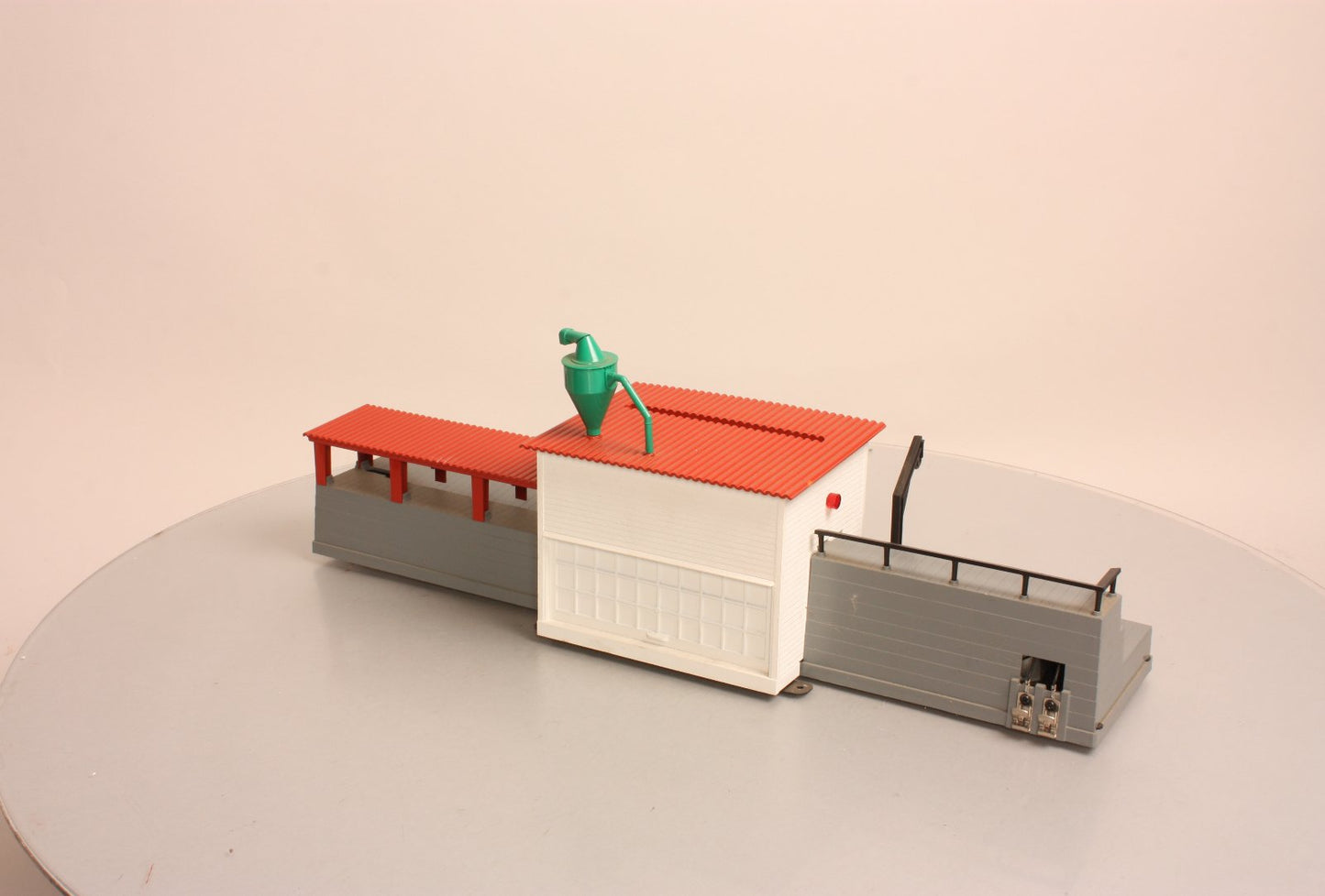 Lionel 6-37919 O Scale Operating Sawmill Accessory EX/Box