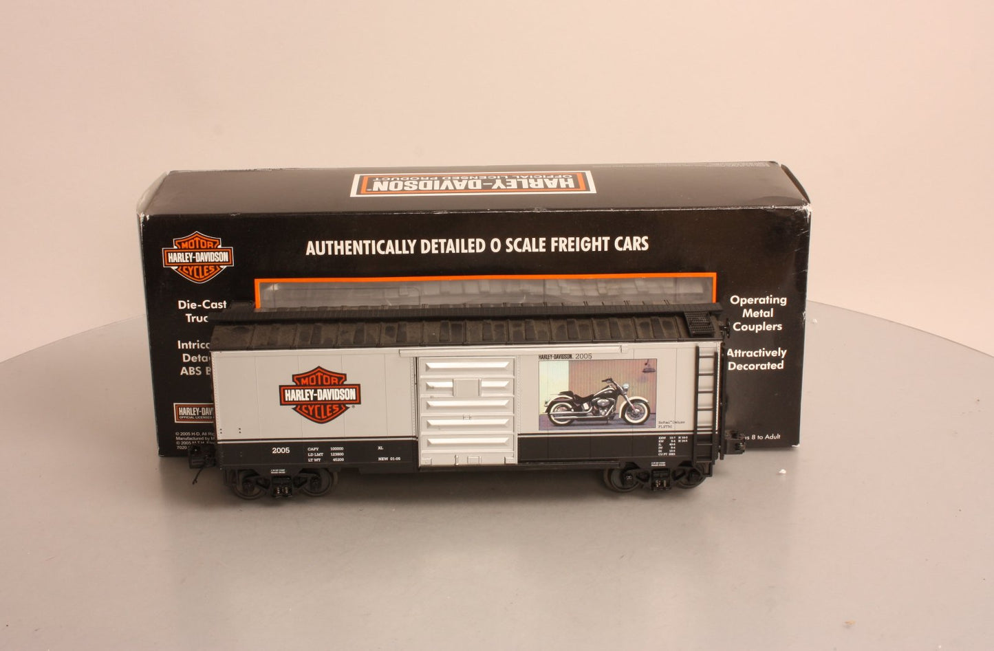 MTH 20-90228A O Gauge Harley Davidson (2005 Softail Deluxe 40' Box Car) LN/Box