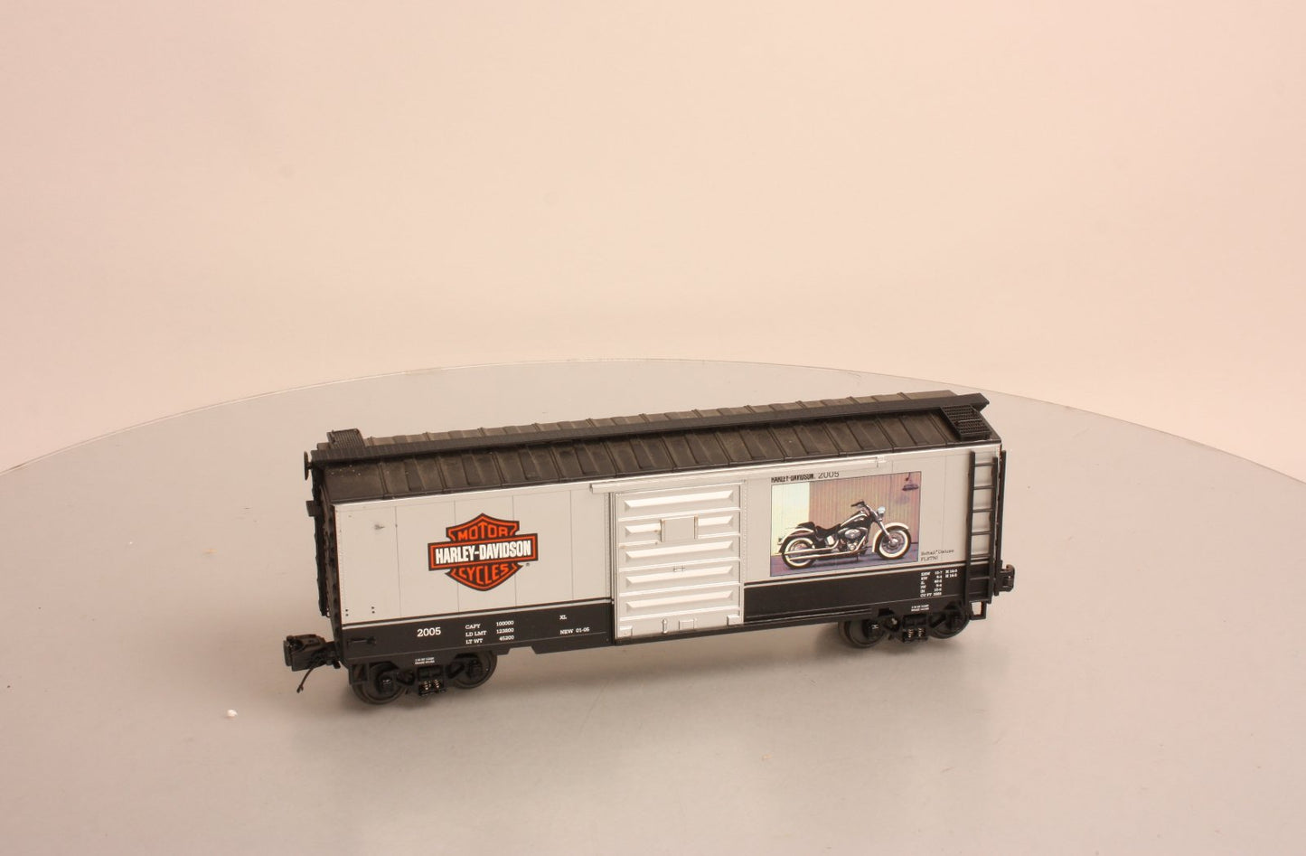MTH 20-90228A O Gauge Harley Davidson (2005 Softail Deluxe 40' Box Car) LN/Box